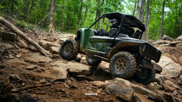 Yamaha RMAX 1000 vista posteriore