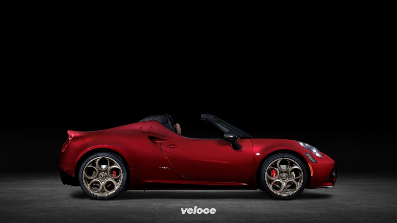 Alfa Romeo 4C: in USA omaggia la 33 Stradale Alfa Romeo 4C: in USA omaggia la 33 Stradale