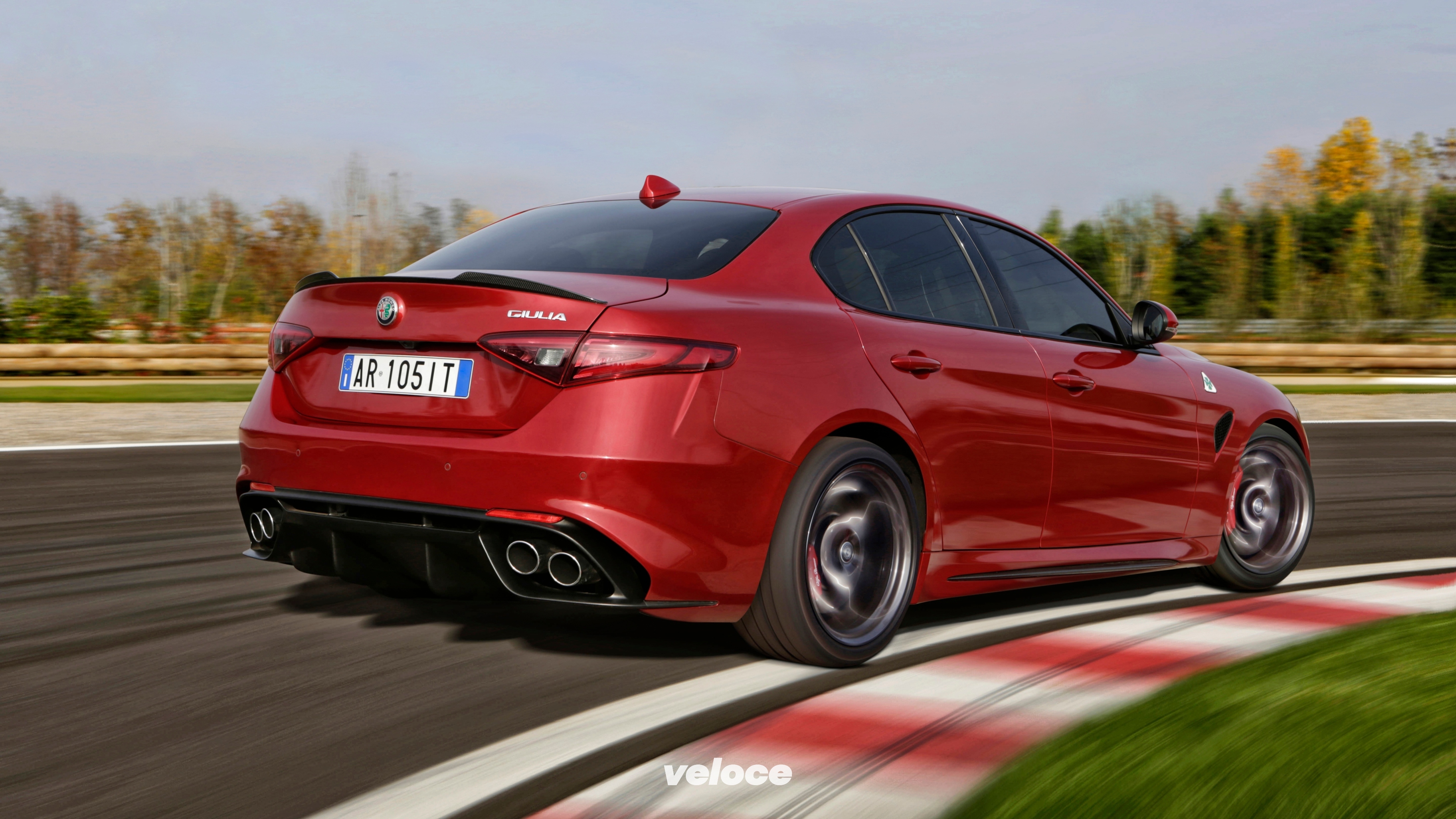 Alfa-Romeo-Giulia-Quadrifoglio-13