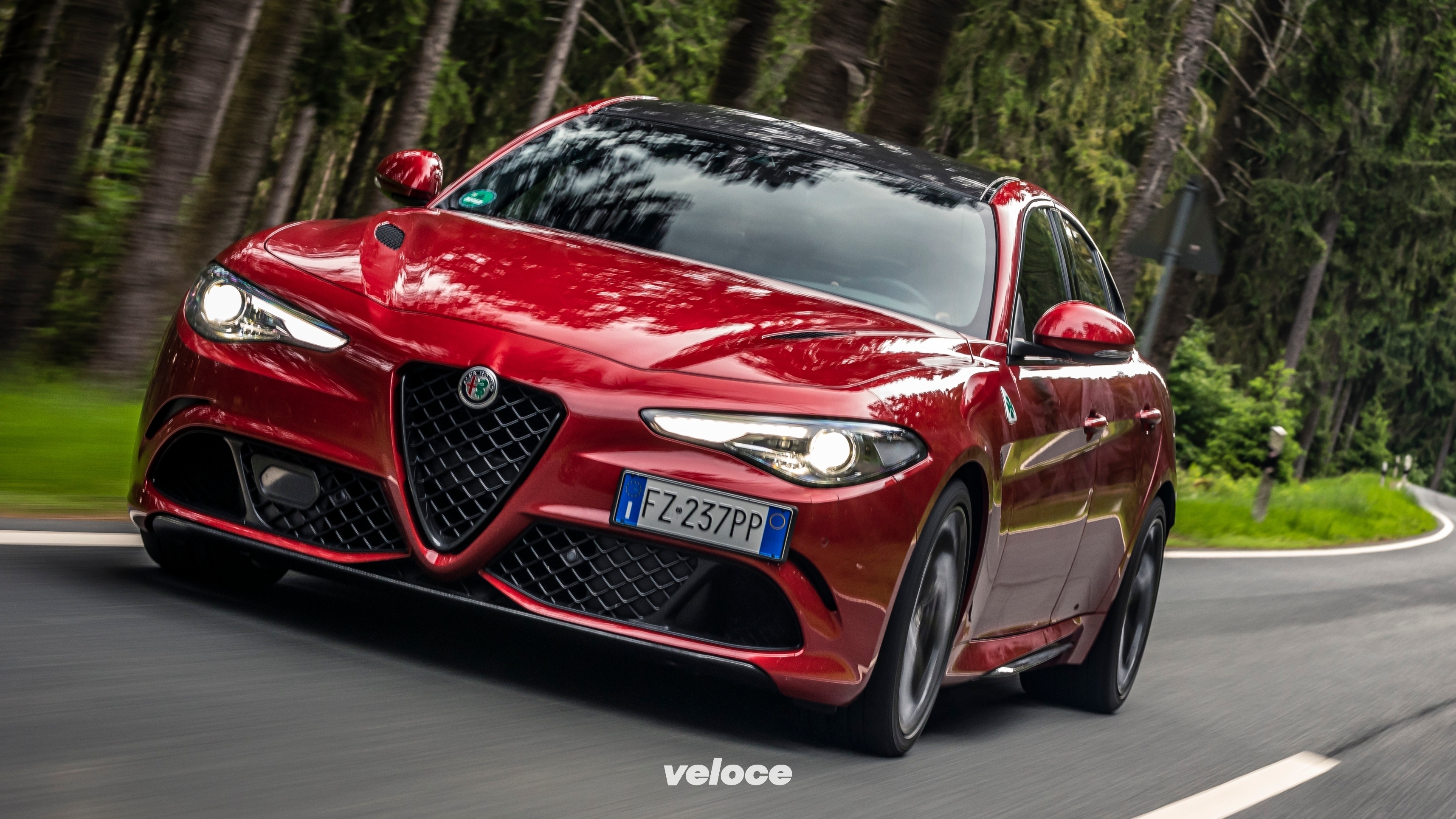 Alfa-Romeo-Giulia-Quadrifoglio-3