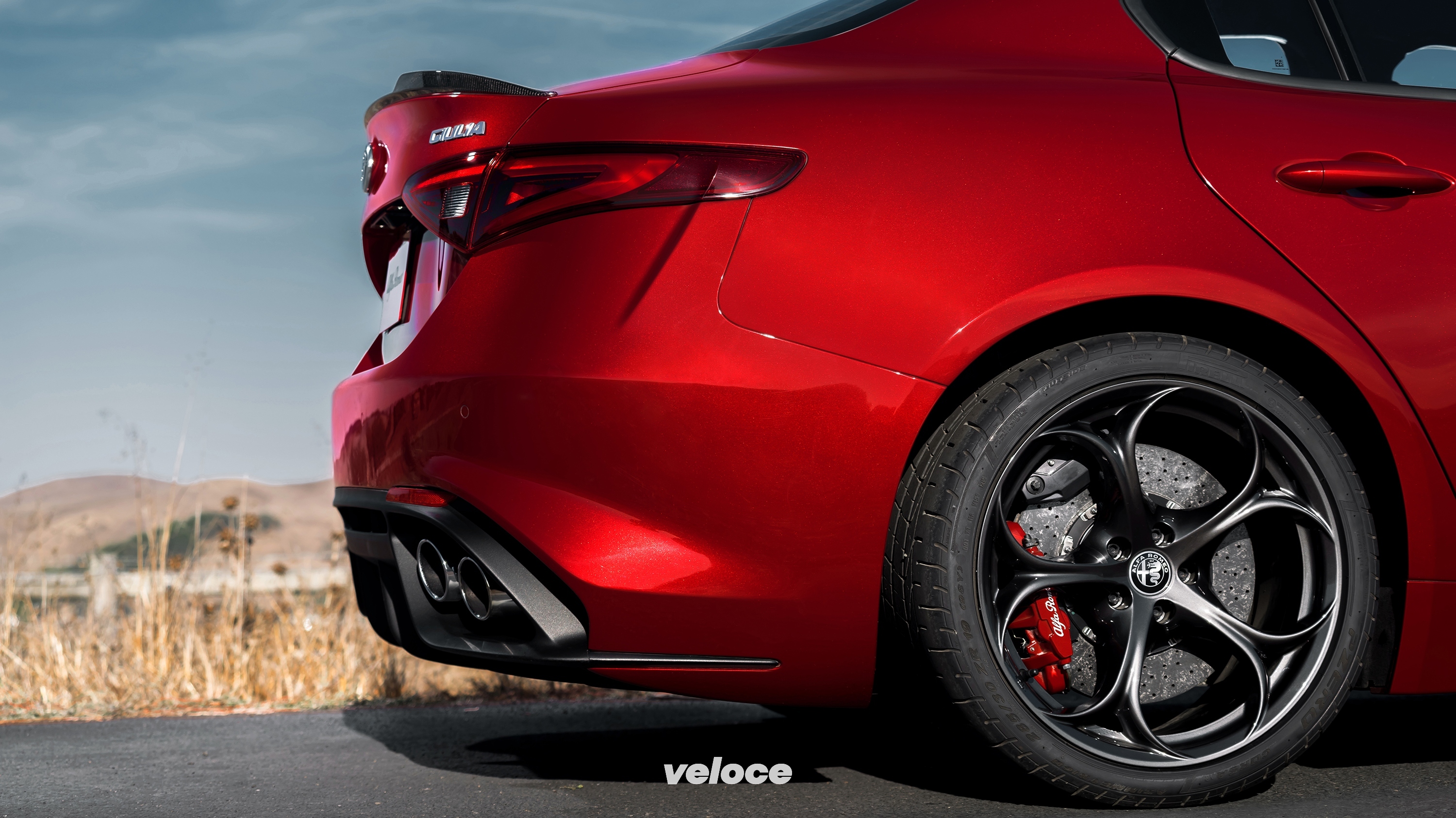 Alfa-Romeo-Giulia-Quadrifoglio-6