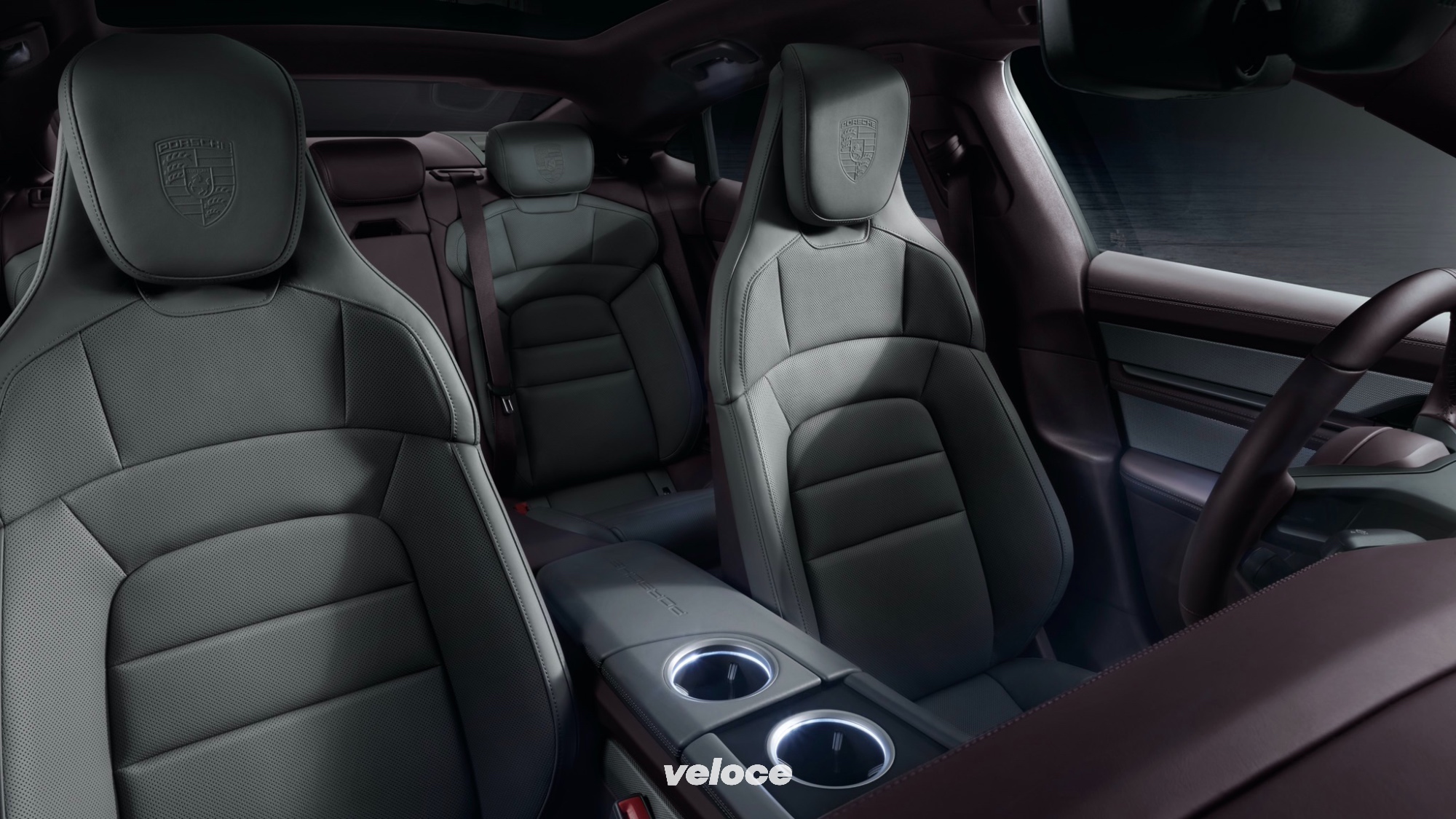 porsche-taycan-base-2021-11