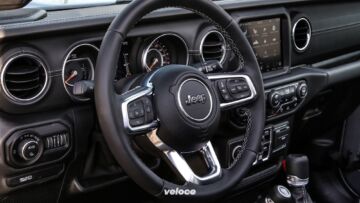 17_Jeep-Gladiator-80th-Anniversary