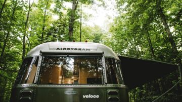 Airstream-Flying-Cloud-Travel-Trailers-camping-in-the-woods-2 Airstream-Flying-Cloud-Travel-Trailers-camping-in-the-woods-2