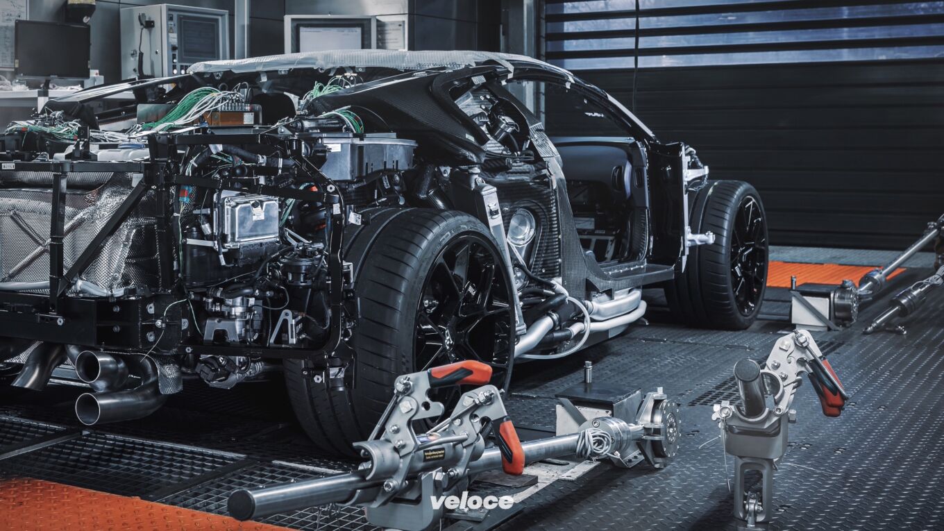Bugatti Centodieci: il prototipo prende forma Bugatti Centodieci: il prototipo prende forma