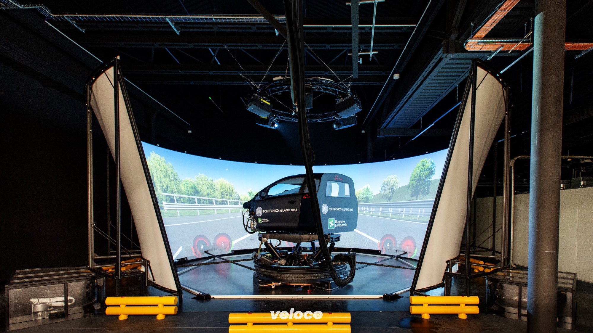 DiM400:  il simulatore per auto eco arriva al PoliMi