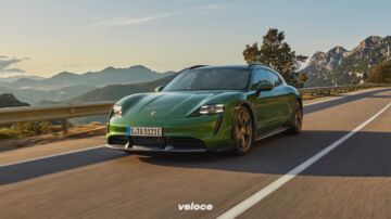 Porsche-Taycan-Cross-Turismo-1