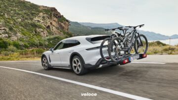 Porsche-Taycan-Cross-Turismo-3