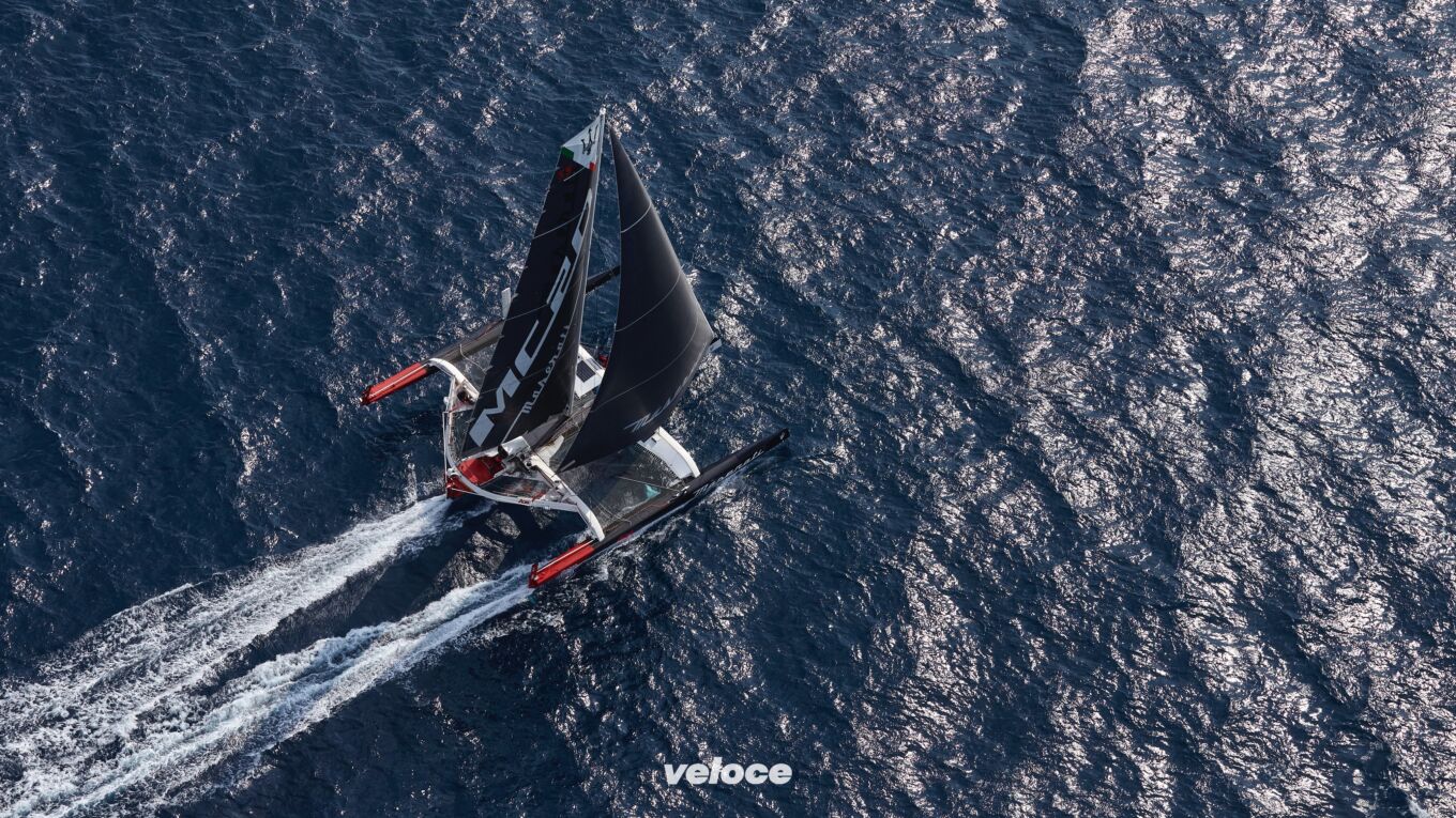 Maserati Multi 70: record da Plymouth a La Rochelle Maserati Multi 70: record da Plymouth a La Rochelle