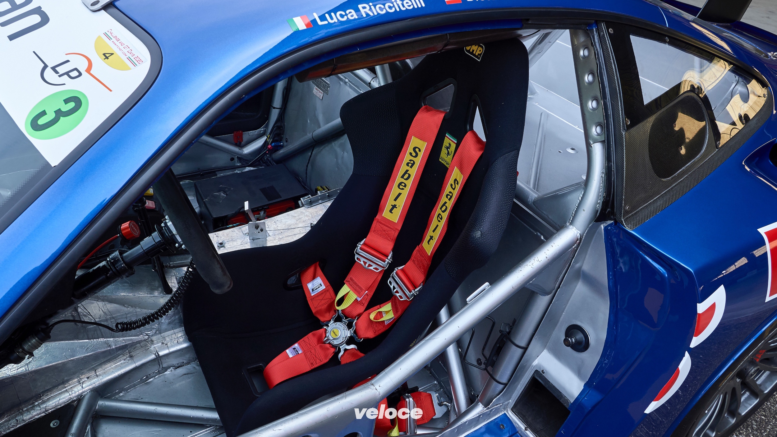 2000-Ferrari-550-GT1-_30