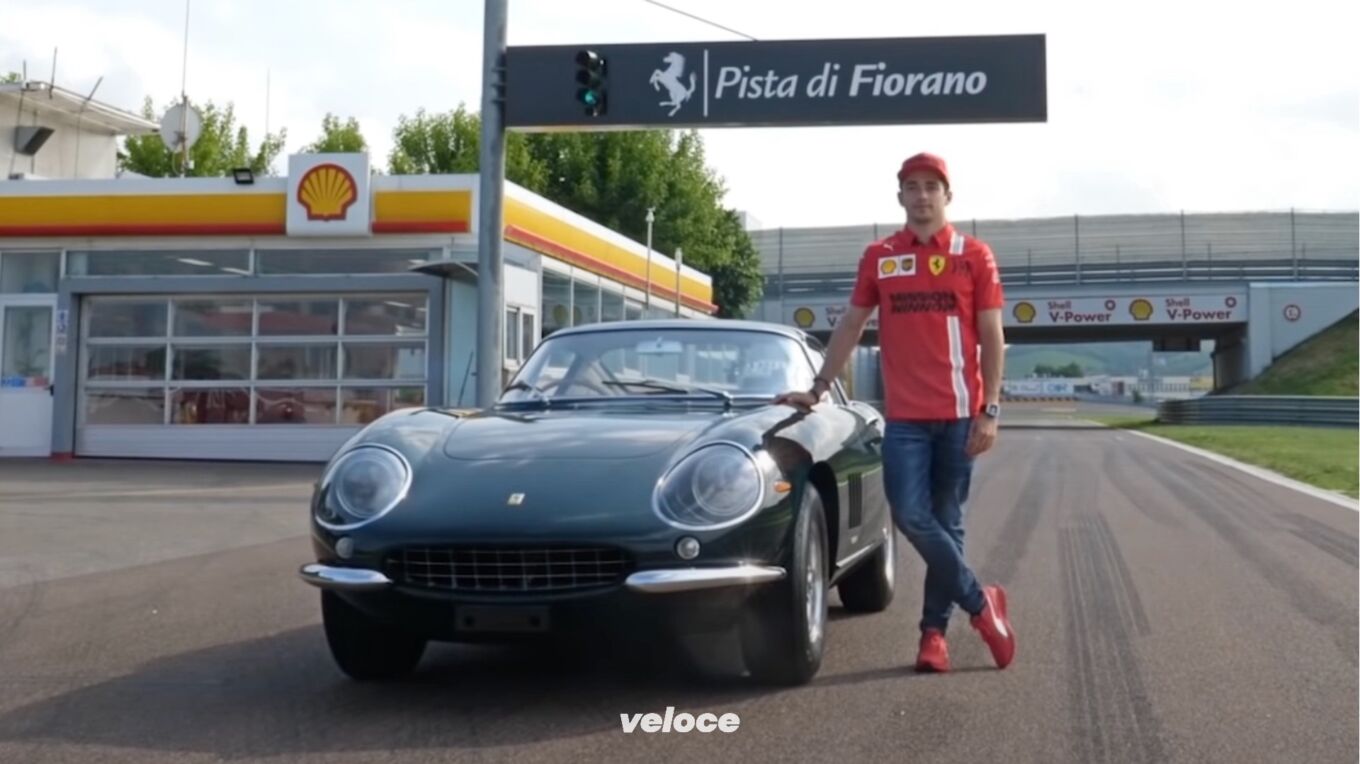 Ferrari 275 GTB: il giro di Fiorano con Leclerc Ferrari 275 GTB: il giro di Fiorano con Leclerc