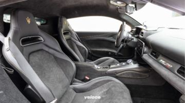 Maserati-MC20-Giallo-Genio-45