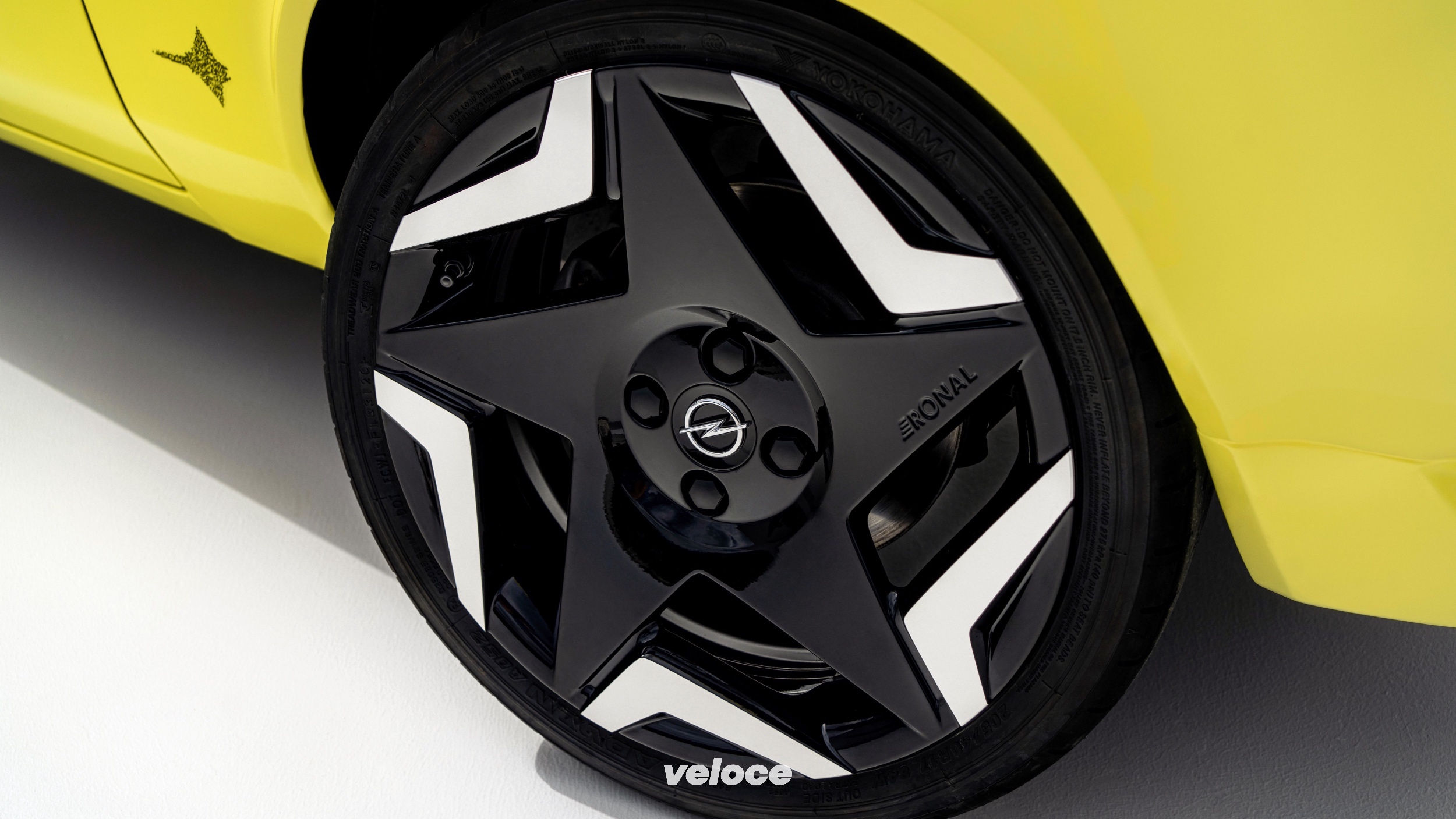 Opel-Manta-GSe-Elektromod-4 Opel-Manta-GSe-Elektromod-4