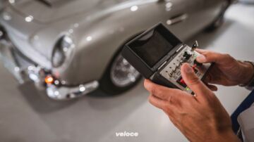 Aston-Martin-DB5-Goldfinger-Continuation-5