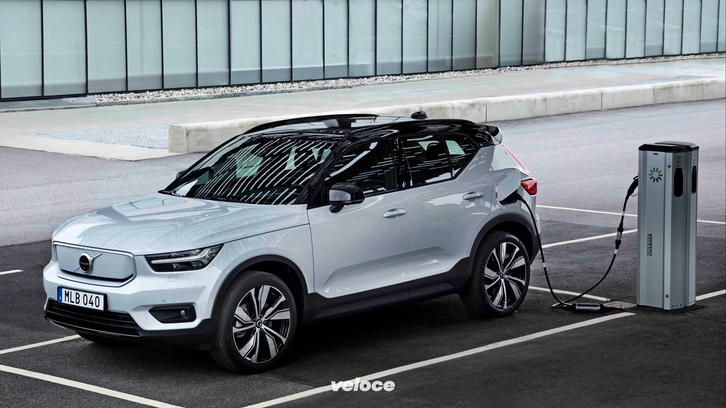 Auto elettrica: solo Volvo e VW ci credono davvero