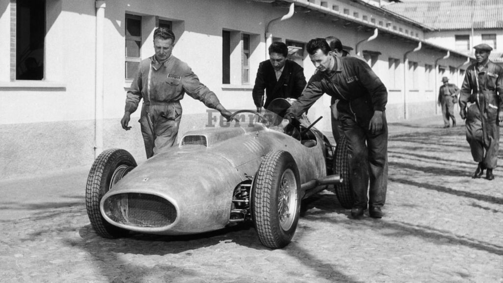 Dino 156 F2 (Foto: Archivio Ferrari) Dino 156 F2 (Foto: Archivio Ferrari)