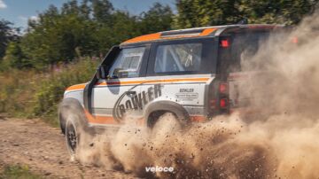 Land-Rover-Defender-Bowler-2021-10 Land-Rover-Defender-Bowler-2021-10