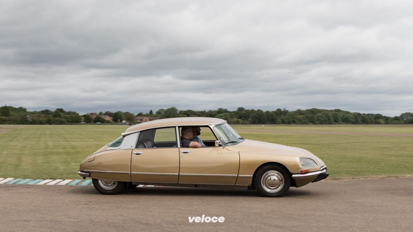 Citroën DS, anche la ‘dea’ cede all’elettrico Citroën DS, anche la ‘dea’ cede all’elettrico