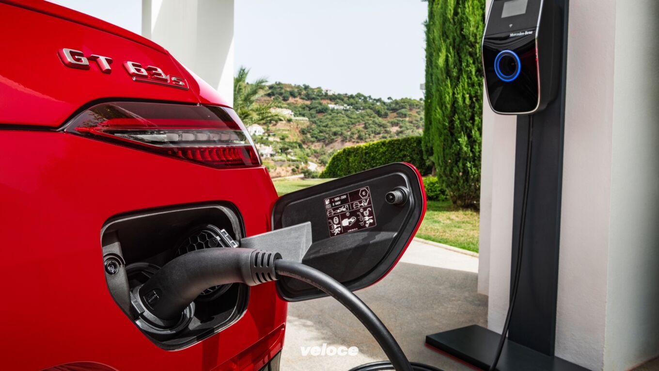 La prima ibrida plug-in dell’AMG ha 843 cavalli La prima ibrida plug-in dell’AMG ha 843 cavalli
