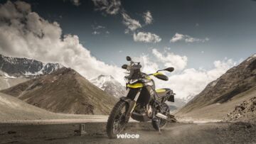 01_Aprilia_Tuareg_660_Acid_Gold 01_Aprilia_Tuareg_660_Acid_Gold