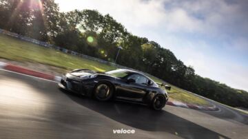 Porsche-Cayman-GT4-RS-4