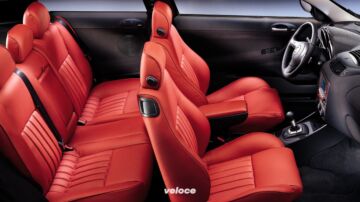 Alfa-147-sedili Alfa-147-sedili