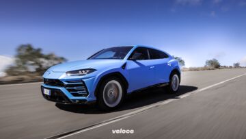 Lamborghini-Urus-Blu-Cepheus-Esperienza-terra-off-road-Etna-20 Lamborghini-Urus-Blu-Cepheus-Esperienza-terra-off-road-Etna-20