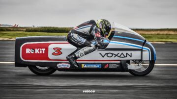 max-biaggi-voxman-wattman-record-di-velocità-moto-1 max-biaggi-voxman-wattman-record-di-velocità-moto-1