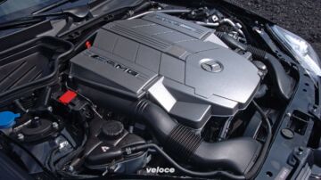 mercedes-benz_slk_55_amg_black_series_motore
