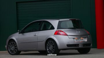 renault-megane-rs-trophy-92