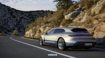 Porsche-Taycan-Sport-Turismo-2022-5
