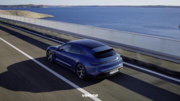 Porsche-Taycan-Sport-Turismo-2022-6