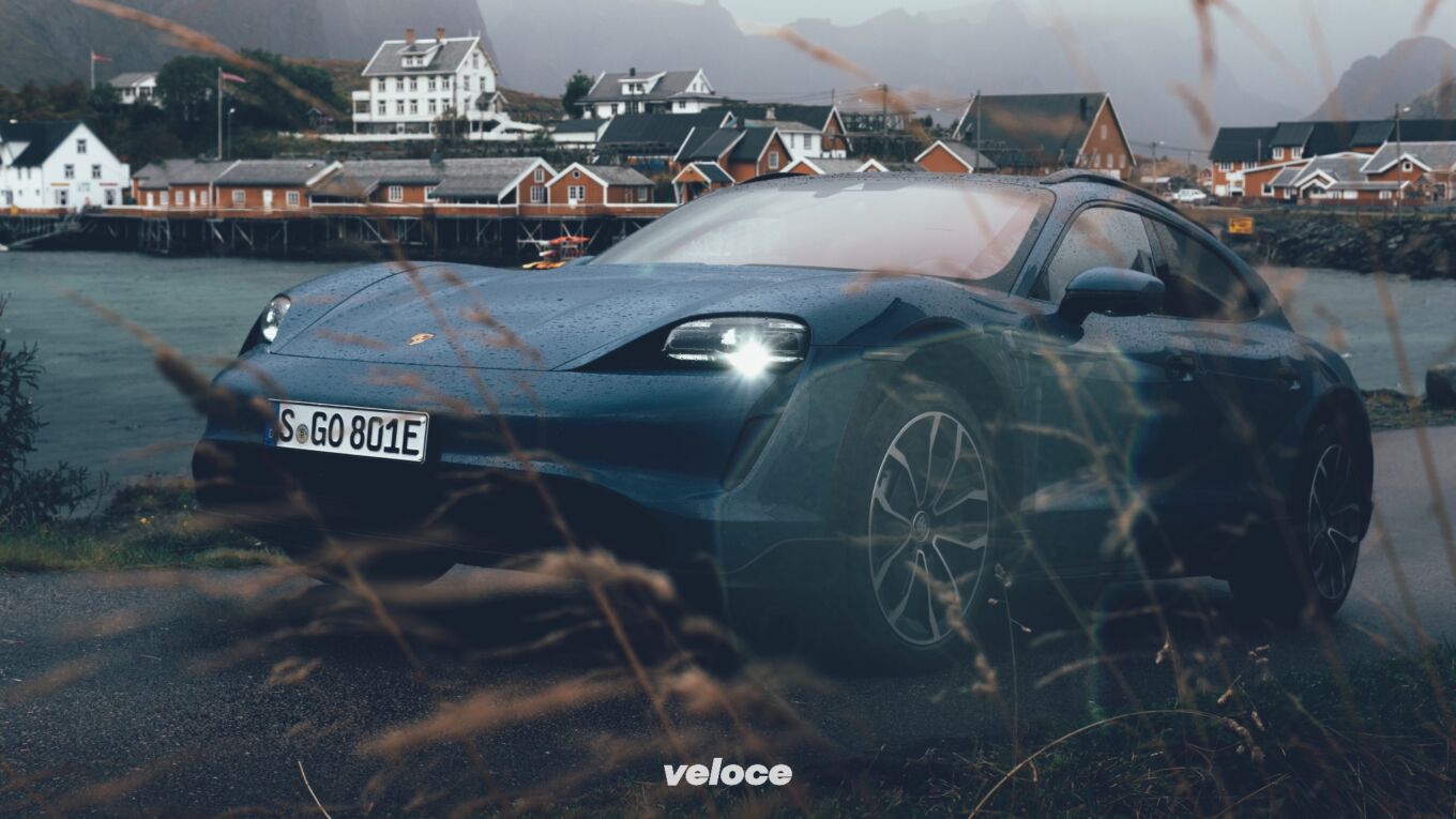 Porsche Taycan: un tour alla scoperta dell’elettrico Porsche Taycan: un tour alla scoperta dell’elettrico