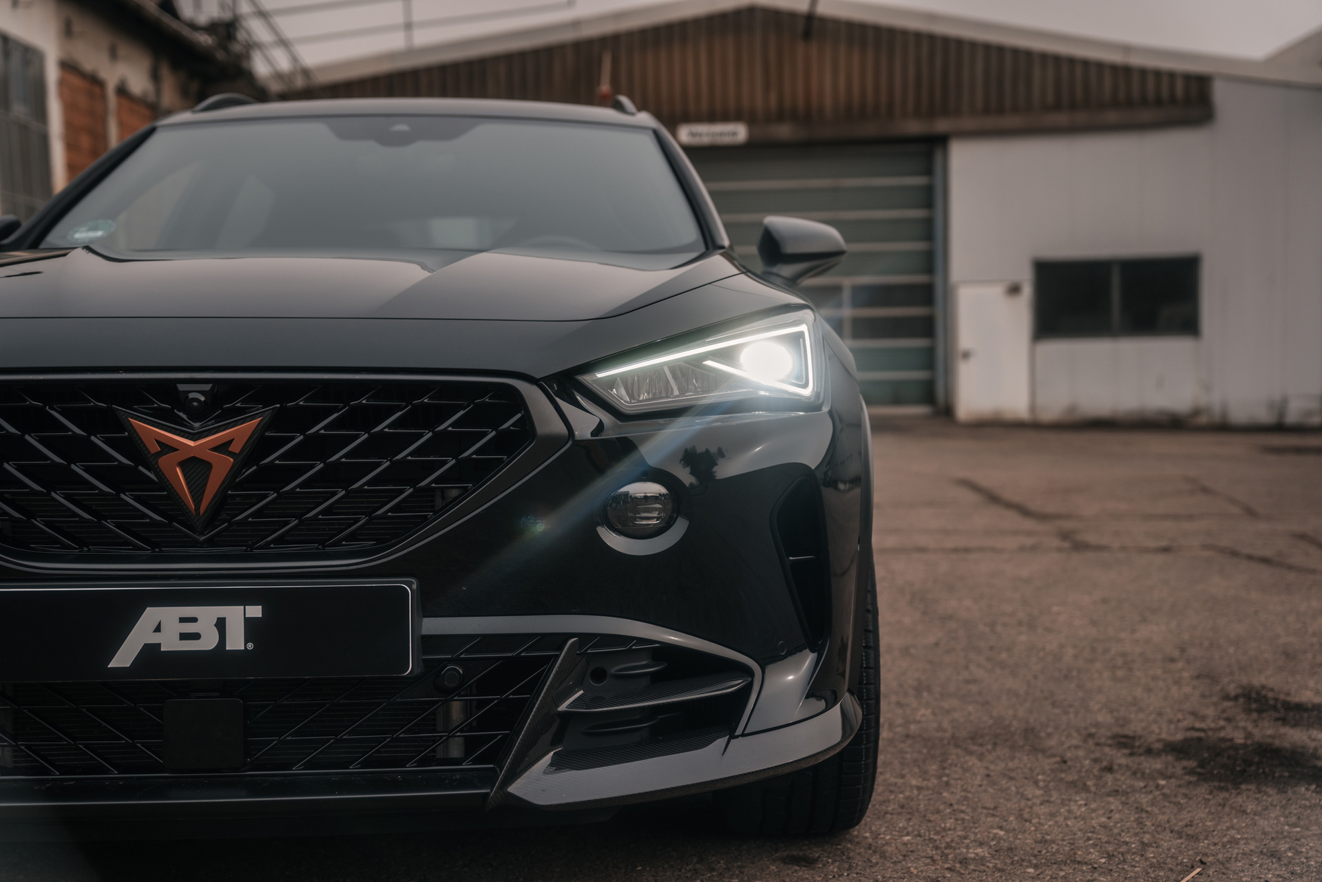 ABT_Power_CUPRA_Formentor_VZ5_GR_glossy_black_13