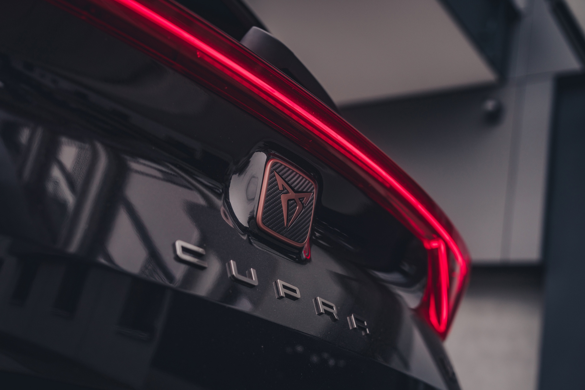 ABT_Power_CUPRA_Formentor_VZ5_GR_glossy_black_6