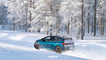 CUPRA Born Aurora Blue_VGI_VS_04032022_91