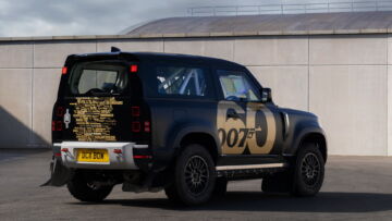 Land-rover-Defender-007-Challenge_06 Land-rover-Defender-007-Challenge_06