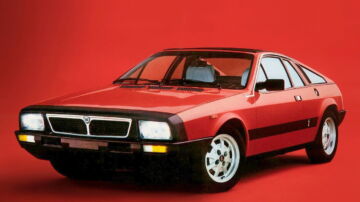 > La Lancia Beta Montecarlo del 1975, disegnata da Martin per la Pininfarina. > La Lancia Beta Montecarlo del 1975, disegnata da Martin per la Pininfarina.