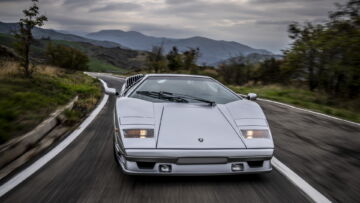 Lamborghini-Countach-25-Anniversario_1