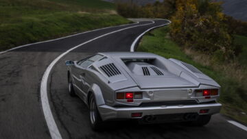 Lamborghini-Countach-25-Anniversario_3