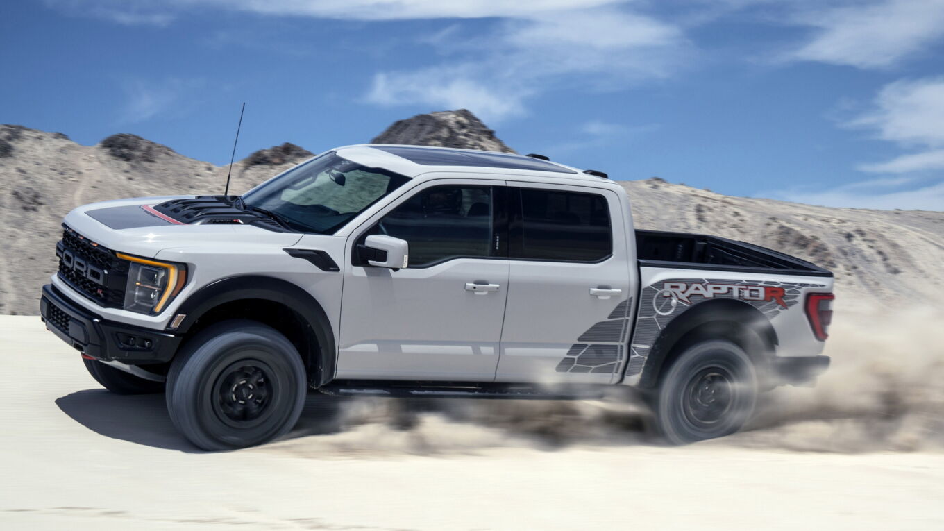 Ford F-150 Raptor R: il pick-up che supera i limiti Ford F-150 Raptor R: il pick-up che supera i limiti