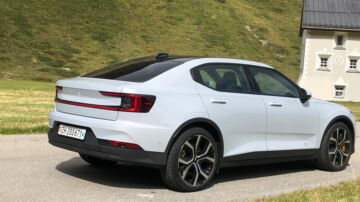polestar-2-2022_08
