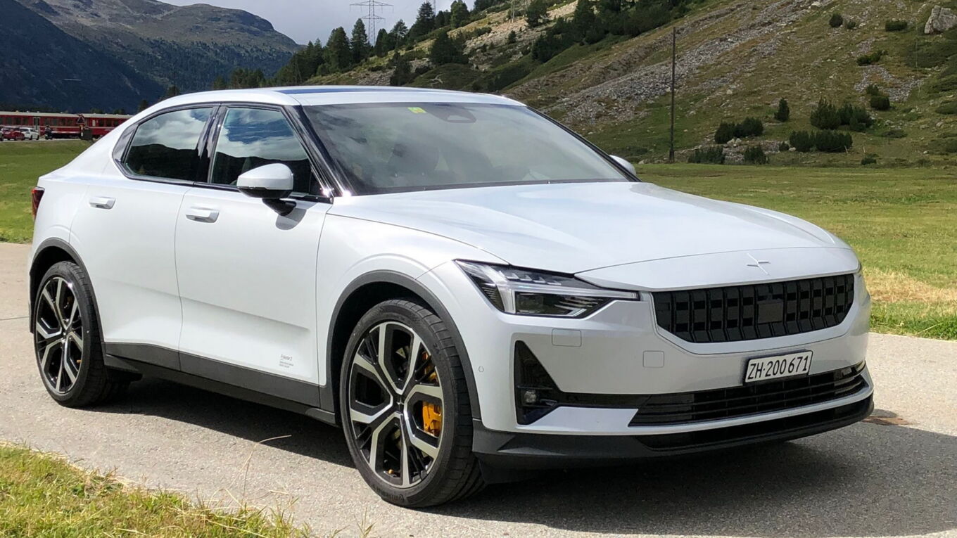 Polestar 2 Performance Pack: brivido silenzioso Polestar 2 Performance Pack: brivido silenzioso