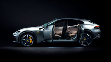 ferrari-purosague-lat-portiere-aperte