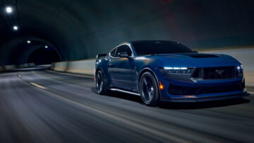 mustang-dark-horse-9