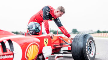 Ferrari F2003 GA e Mick Schumacher