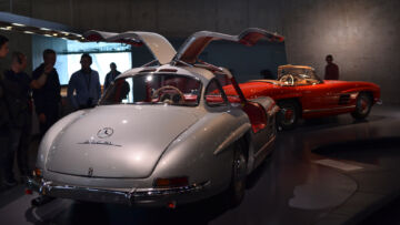 Ballando con le stelle al museo della Mercedes