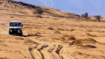 Mercedes-Classe-G-280-GE-Dakar-1983-Jacky-Ickx-7 Mercedes-Classe-G-280-GE-Dakar-1983-Jacky-Ickx-7