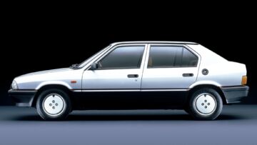 Alfa-Romeo-33-COVER Alfa-Romeo-33-COVER