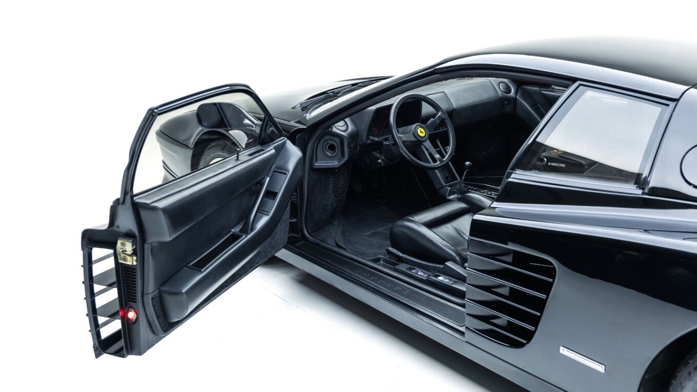The Black on Black Collection: Ferrari sì, ma in abito da sera